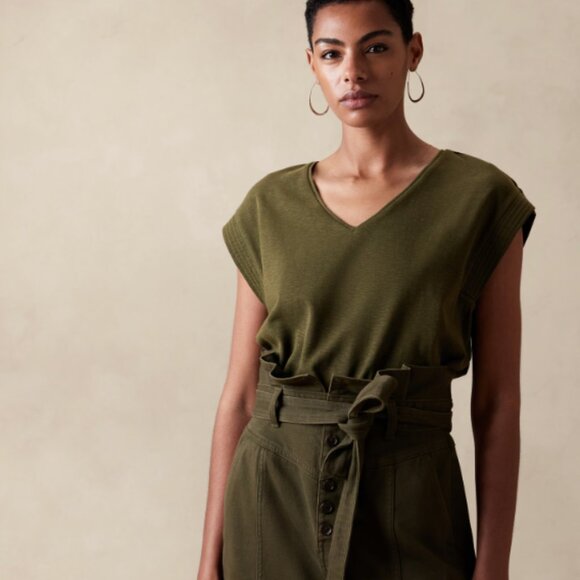 Banana Republic Trapunto Top in Olive - Picture 1 of 4